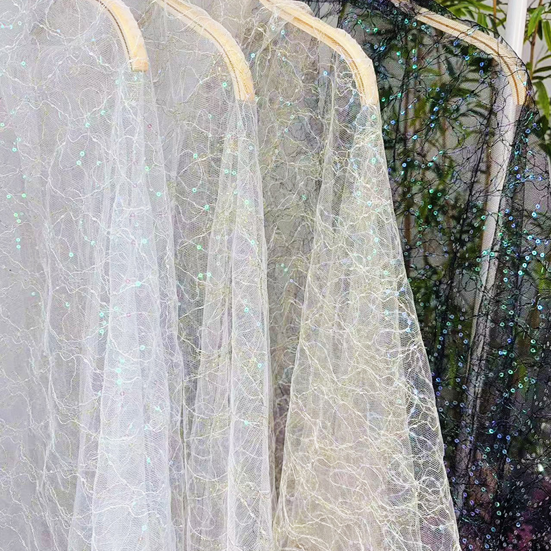 ผ้าลูกไม้ตาข่ายโปร่งแสงปักเลื่ - Glitter Tablecloth บทวิจารณ์และราคา